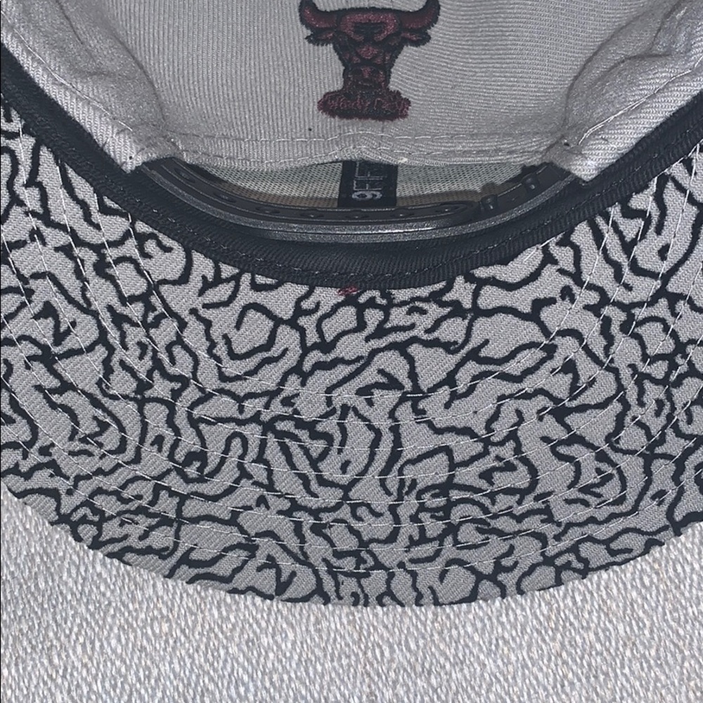 Snap back - Picture 3 of 4